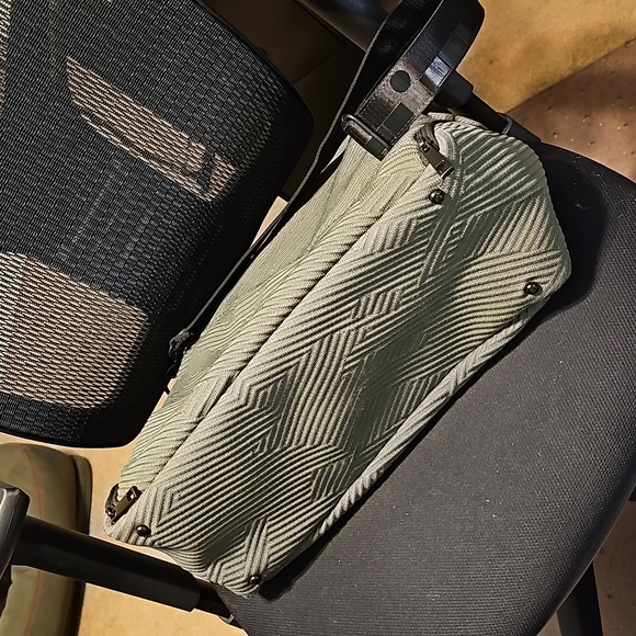 Olive Go Dash Dot tote/gym Infinity bag - Picture 5 of 12